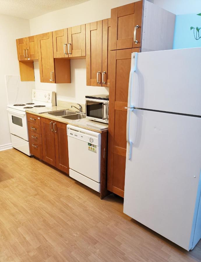 Cozy Private Rm Heart Of North York Free Parking Full Kitchen Close To Downtown Διαμέρισμα Τορόντο Εξωτερικό φωτογραφία